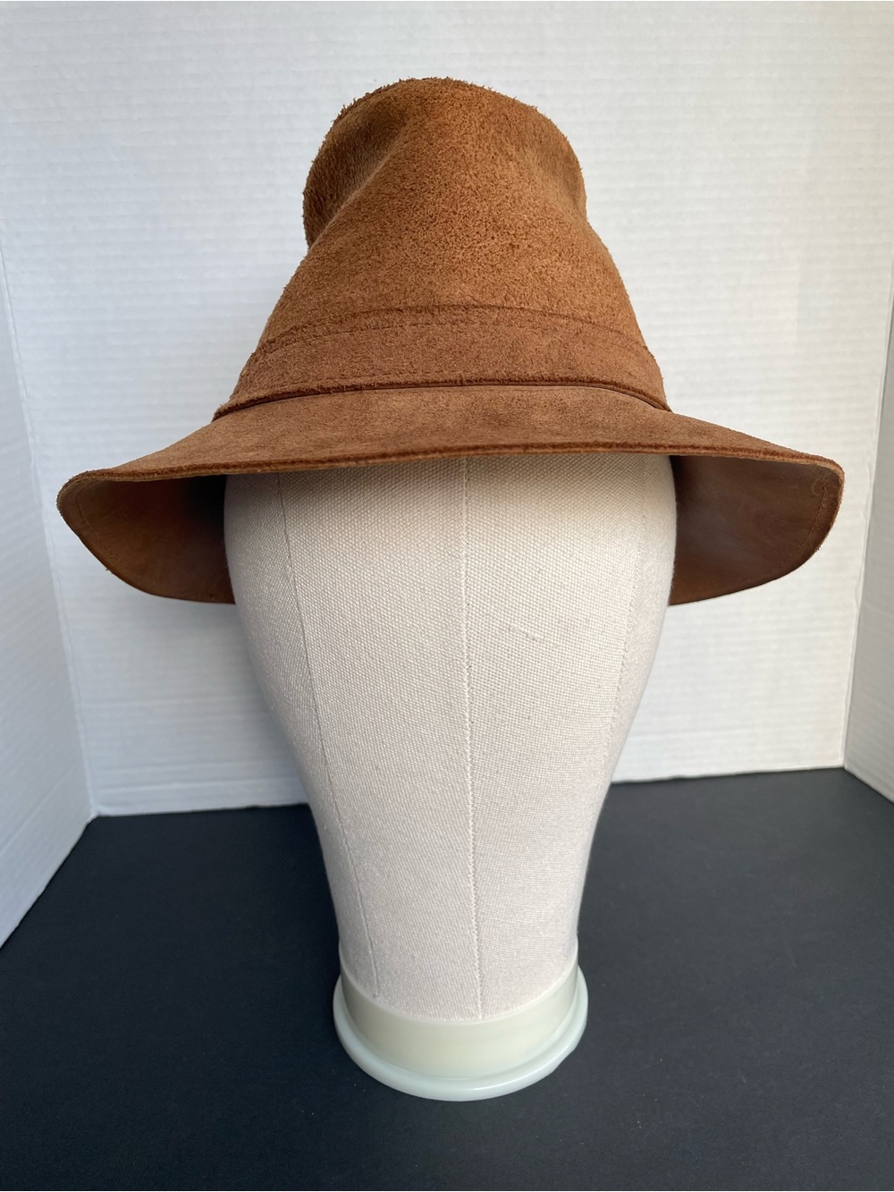 Vintage SKULLYS By Henschel Suede Cowhide Leather Brown Hat Unisex Size Small
